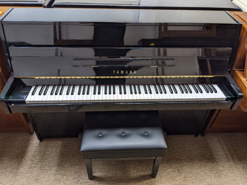 Yamaha C108 Acoustic Upright Piano non electric 